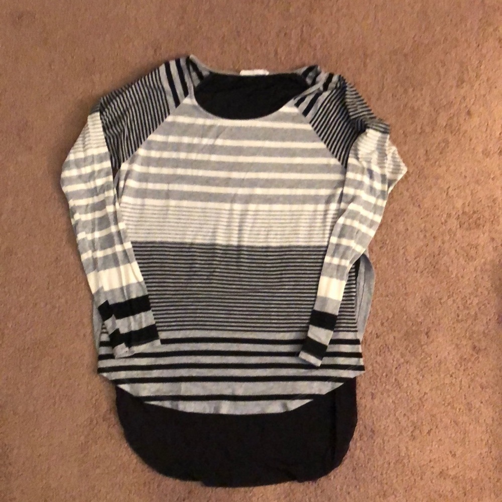 Les Lis- Long Sleeved Top​​​​​​​​​​​